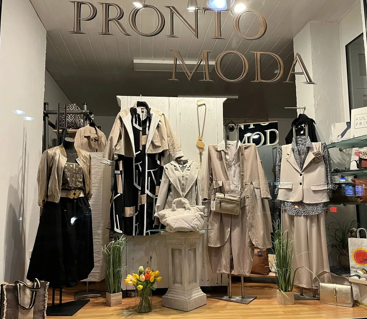 Elegante Damenkleider bei Pronto Moda Ludwigshafen